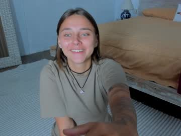 girl
        eleonora_linn_ cam image #3898095