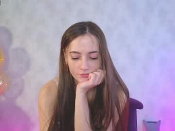 girl
        angelina_new cam image #2040121