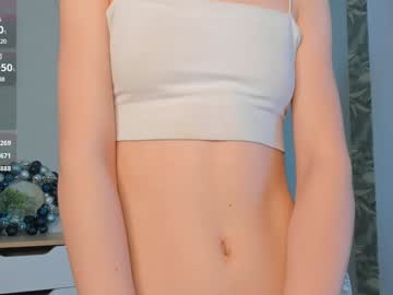 girl
        cwenhardey cam image #3859959