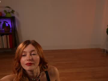 girl
        alisonrouge cam image #1833217