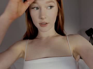 girl
        leahsthetics cam image #4045665