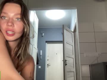 girl
        angel_from_sky cam image #2711665