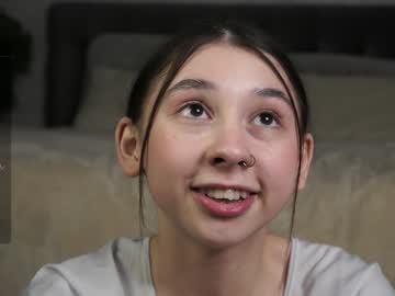 girl
        zarascarlett cam image #4001018