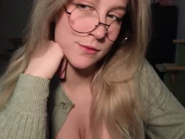 girl
        alexa_dream cam image #2689734