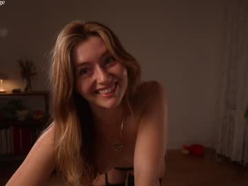 girl
        alisonrouge cam image #3629860