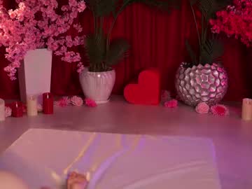 girl
        kittycaitlin cam image #4117251