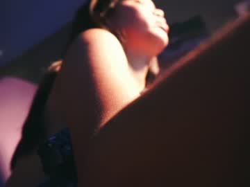 girl
        _lyza_ cam image #2560962