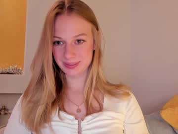 girl
        magic_couple13 cam image #2180452