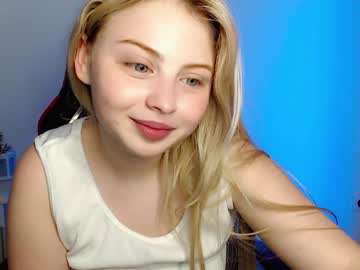 girl
        shy_blondiee cam image #632173
