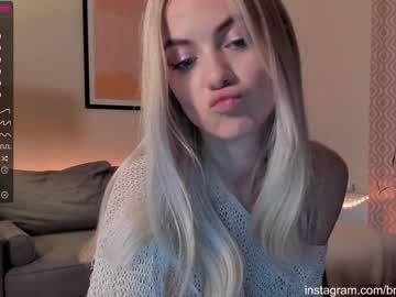 girl
        brilliantvictoria cam image #1831429
