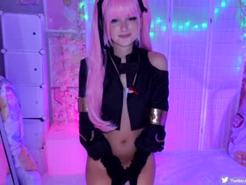 girl
        finleyfae cam image #1338443
