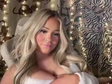 girl
        ari_02 cam image #1901698