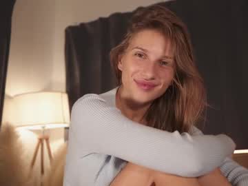 girl
        blair_foxxxy cam image #4610752