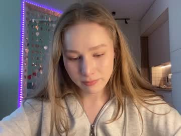 girl
        whoisalisa cam image #4549504