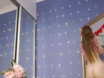 girl
        kriskras__ cam image #3243071