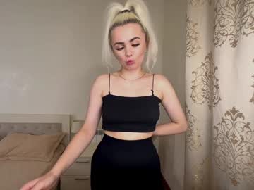 girl
        selenavoss cam image #3619257