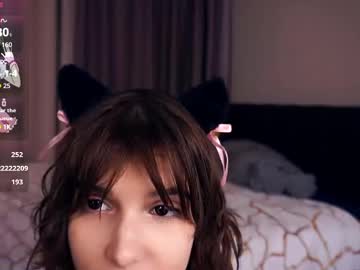 girl
        odettehatt cam image #4268540