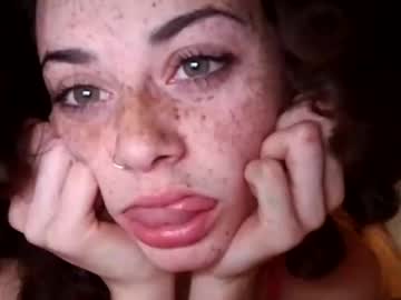 couple Webcam Girls Sex Thressome And Foursome with quinnslilslut_lai