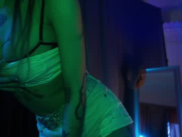 girl
        soultherapy cam image #360324