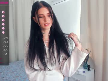 girl
        elfas_cute cam image #1260137