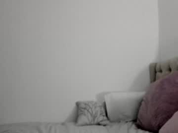 girl
        cutenataly cam image #1325078