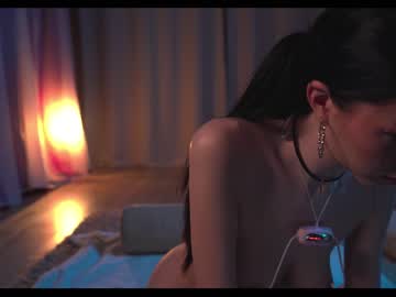 girl
        sophia_lean cam image #2359347