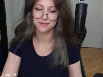 girl
        alexa_dream cam image #1569617