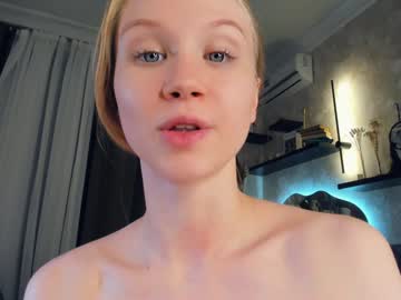 girl
        one_1ove cam image #4671861