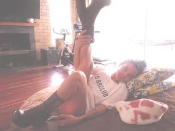 girl
        kendalltyler cam image #2610575