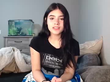 girl
        selena_steele cam image #4108359