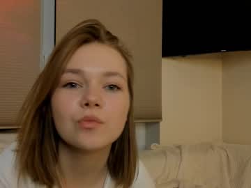 girl
        earlenedaughtrey cam image #4149270