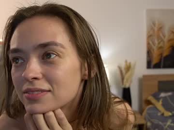 girl
        lola_scandal cam image #3152883
