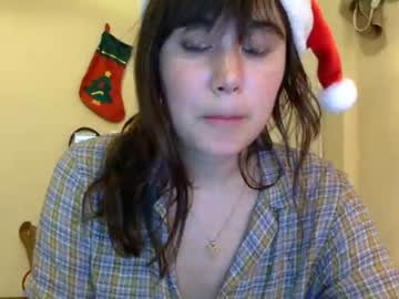 girl
        ericarae91 cam image #344580