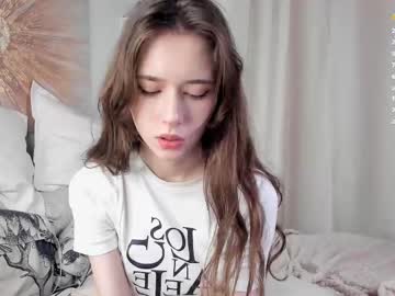 girl
        gina_vicious cam image #4226489