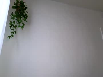 girl
        littlegreekflower cam image #2194988
