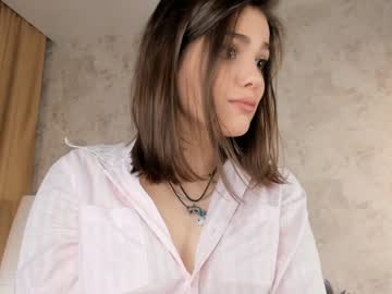 couple
        emiliacourtney cam image #1823209