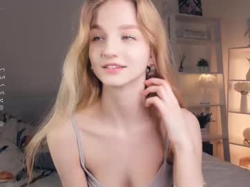 girl
        _magic_smile_ cam image #4420527