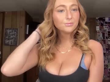 girl
        allisonreneee cam image #3916354