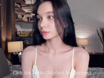 girl
        riskyproject cam image #4559048