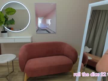 girl
        era_shy cam image #315703