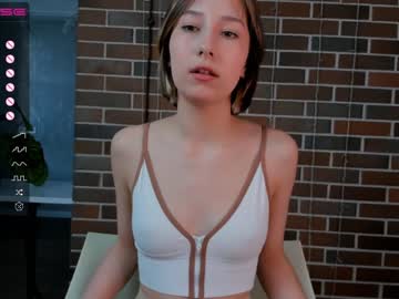 girl
        karengordons cam image #805854