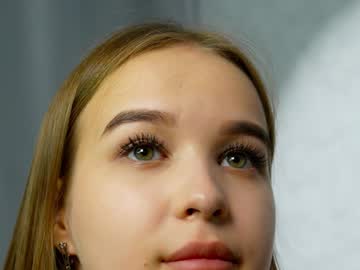 girl
        yeepshyy cam image #2971560
