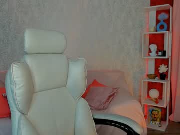girl
        madeline_jackson cam image #569793