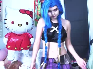 girl
        madnessalise cam image #746629