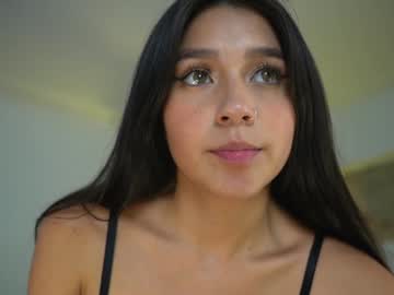 girl
        ashley_jones9 cam image #2905880