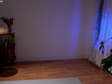 girl
        alisonrouge cam image #2770967