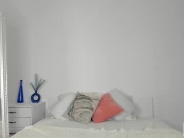 girl
        violetta_finch cam image #2898200