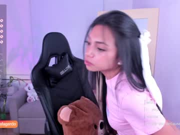girl
        sweet_littleee cam image #2598856