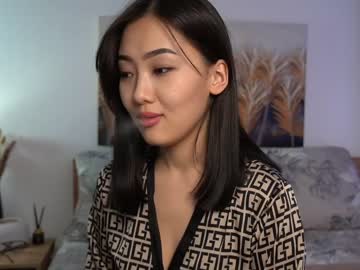 girl
        refined_style cam image #2497020