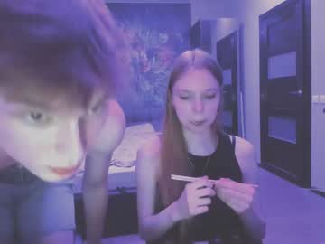 girl
        annichka cam image #1280907